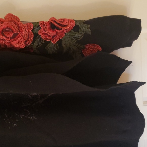 LF Furst of a Kind embroidered rose sweatshirt - Picture 9 of 12